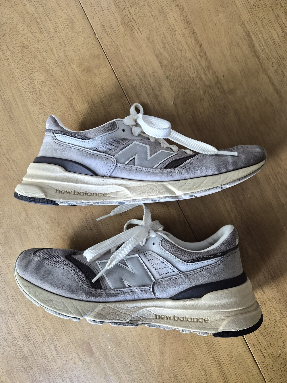 New Balance 997R Sneakers